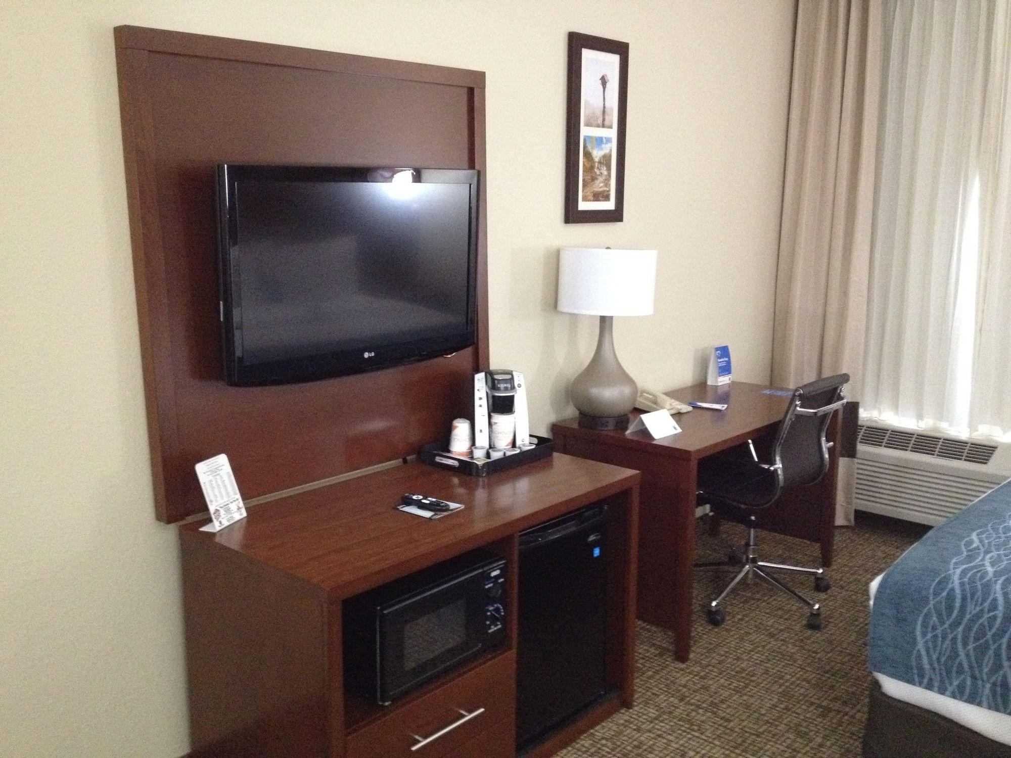 Comfort Inn & Suites Junction City - Near Fort Riley Eksteriør billede
