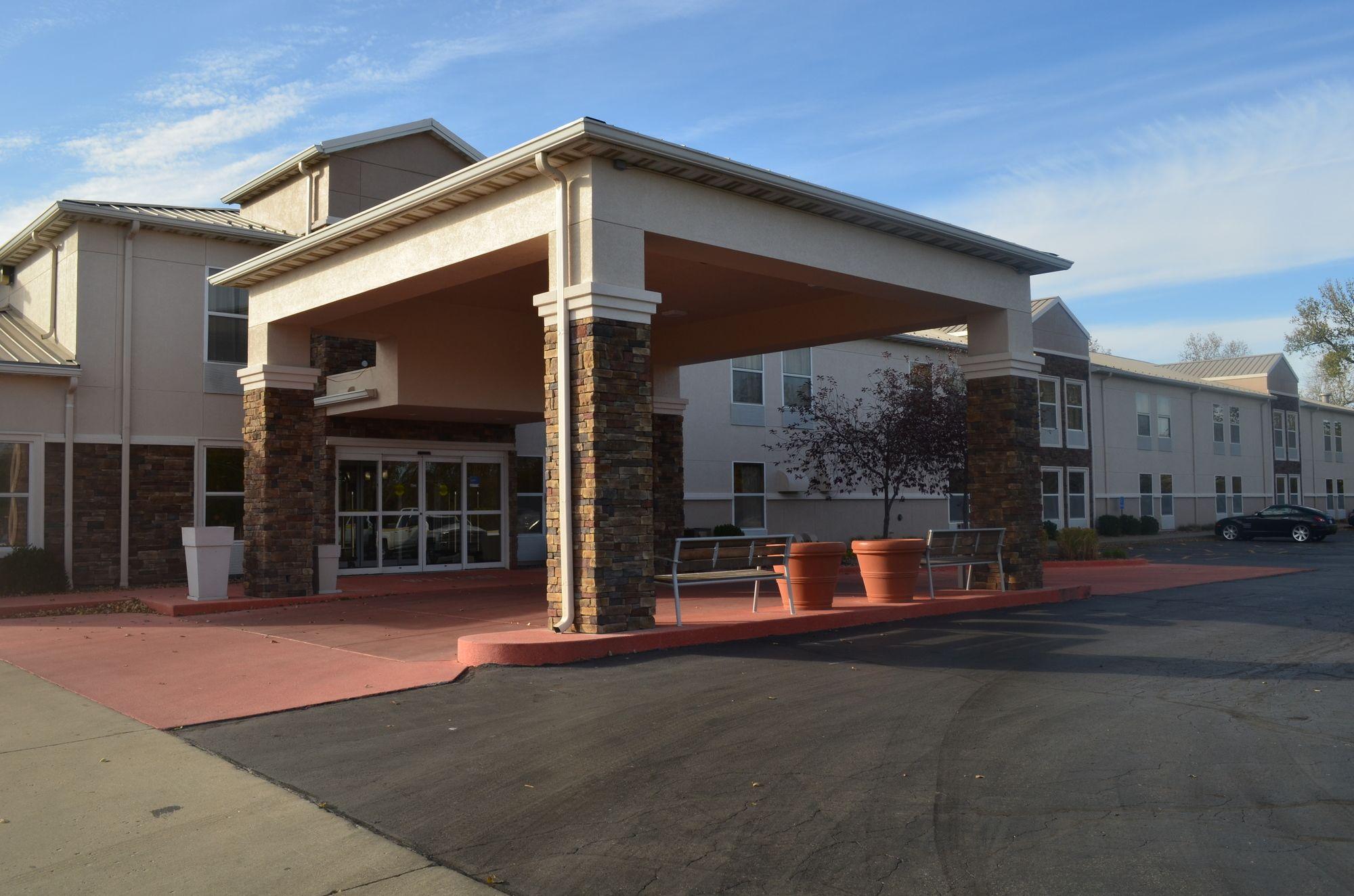 Comfort Inn & Suites Junction City - Near Fort Riley Eksteriør billede