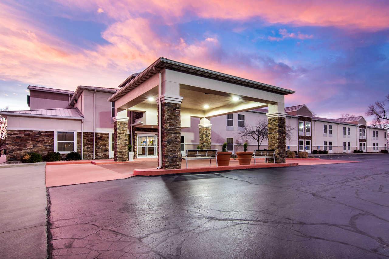 Comfort Inn & Suites Junction City - Near Fort Riley Eksteriør billede