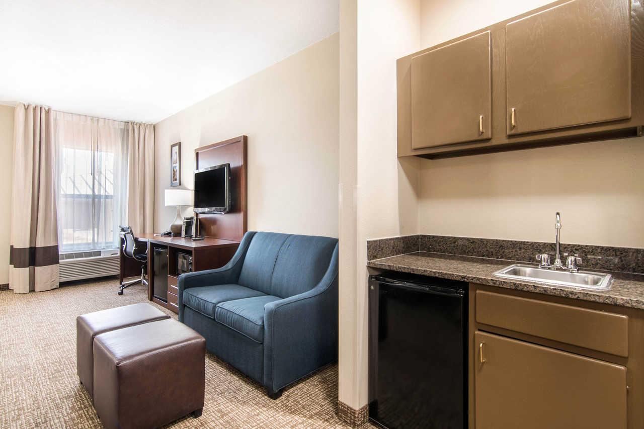 Comfort Inn & Suites Junction City - Near Fort Riley Eksteriør billede