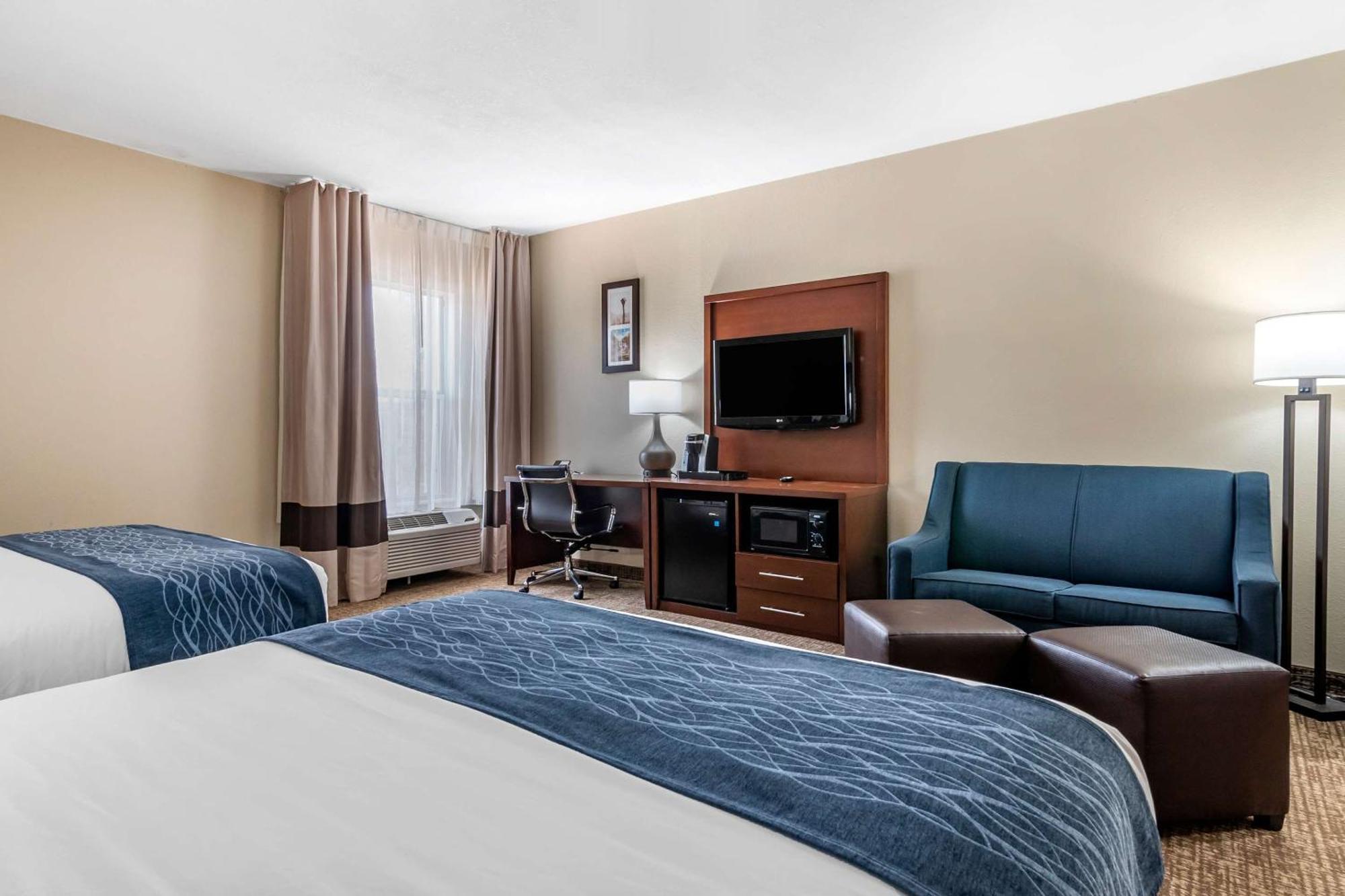 Comfort Inn & Suites Junction City - Near Fort Riley Eksteriør billede